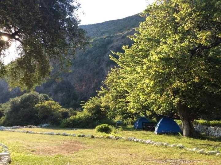 Hôtel Gjipe Eco Campground à Vuno Extérieur photo